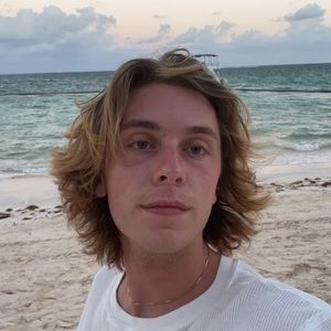 Meet your Posher, Lofton